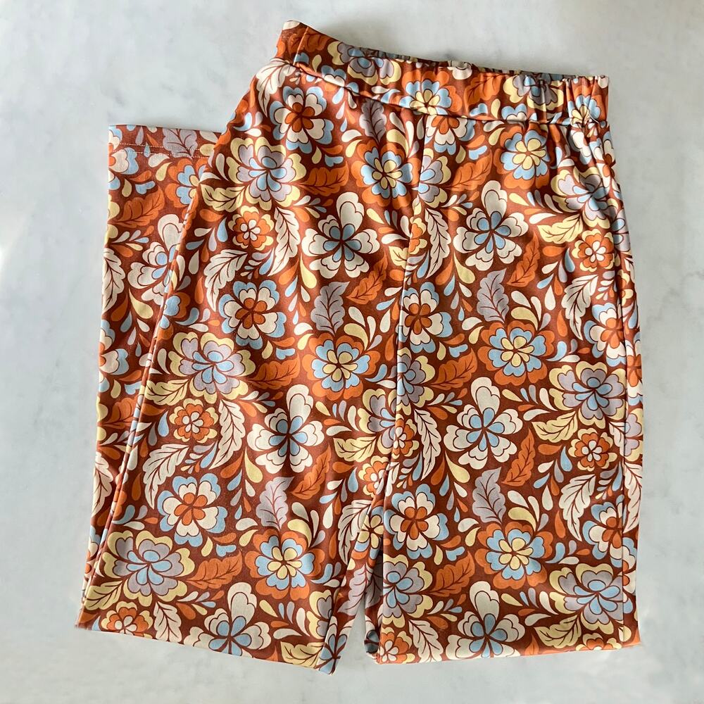 Cider Retro Floral Print High Waisted Flare Pants / Small
